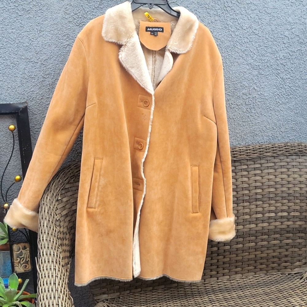 Musso Shearling Coat- Tan color